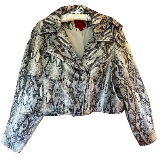 Jennifer Lopez Jackets & Blazers - JENNIFER LOPEZ Women’s Snakeskin Print Vegan Leather Moto Crop Jacket Sz. XXL